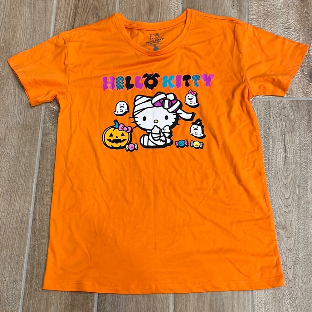 Hello Kitty kids Halloween T-Shirt! Selling out fast!